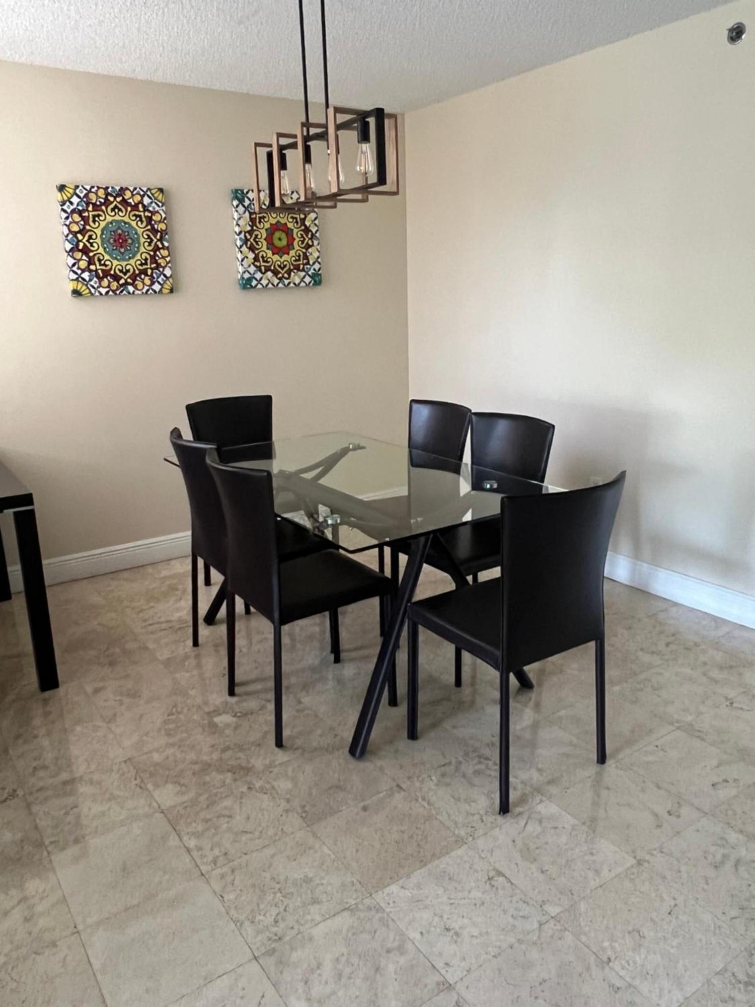 דירות Renovated 2/2 Unit At Yacht Club/אוונטורה מראה חיצוני תמונה