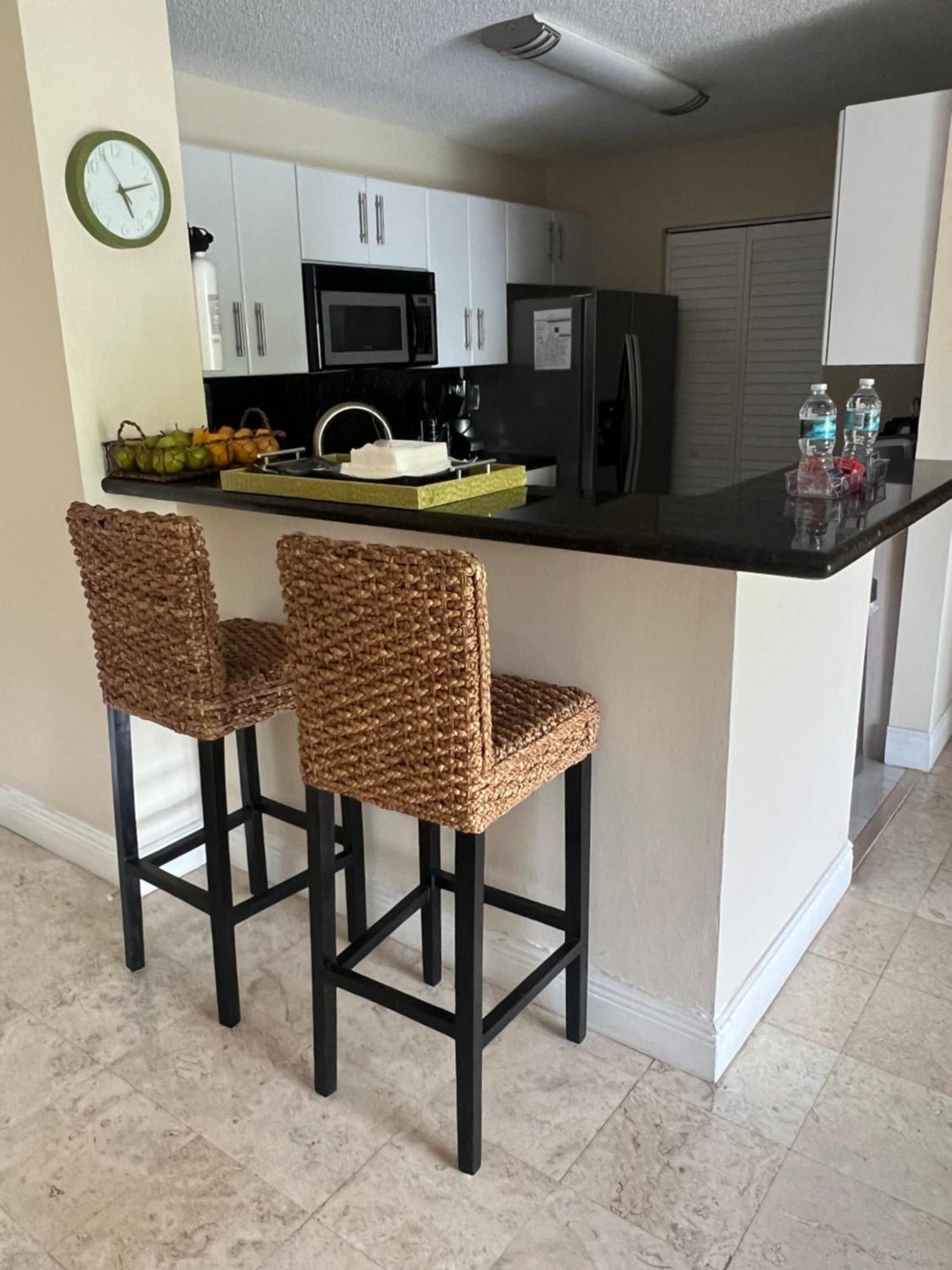 דירות Renovated 2/2 Unit At Yacht Club/אוונטורה מראה חיצוני תמונה