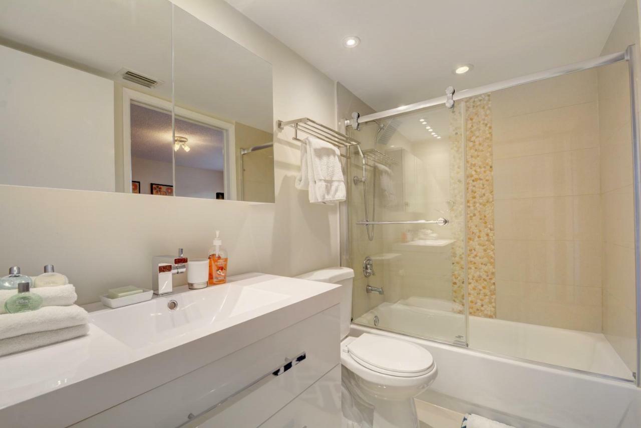 דירות Renovated 2/2 Unit At Yacht Club/אוונטורה מראה חיצוני תמונה