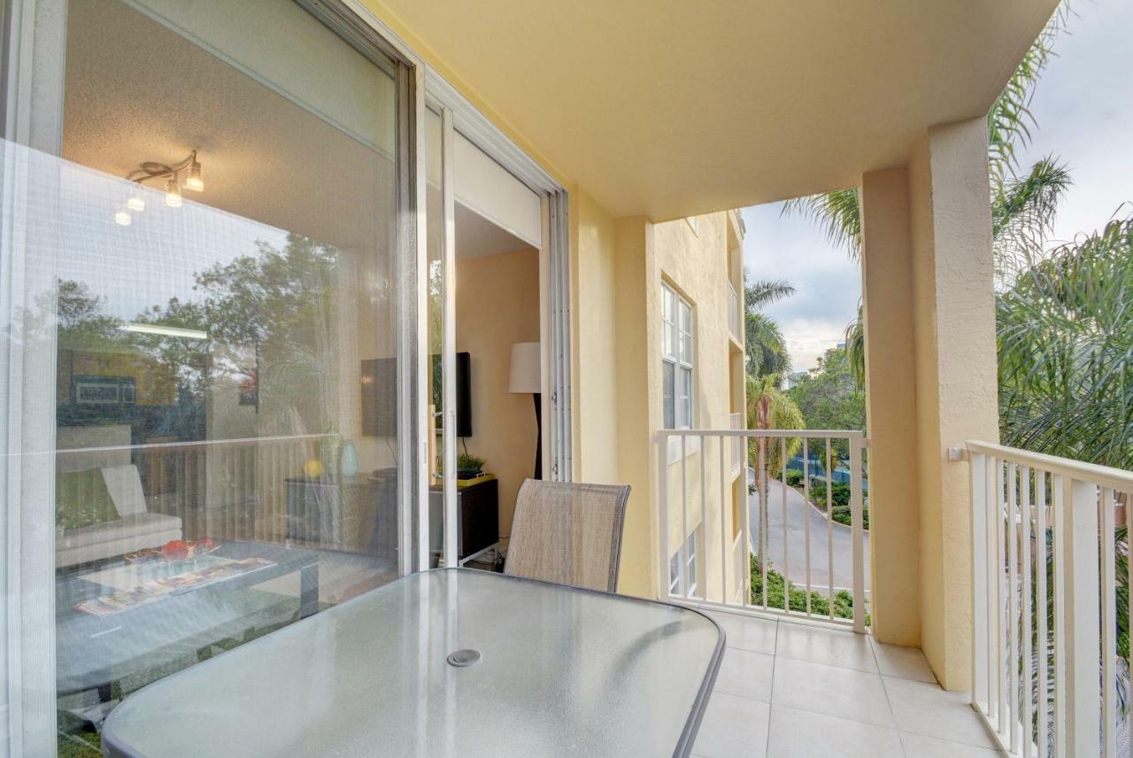 דירות Renovated 2/2 Unit At Yacht Club/אוונטורה מראה חיצוני תמונה